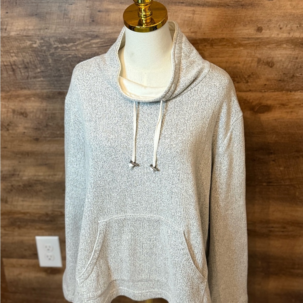 Orvis White Cotton Sweater with Embroidered Logo